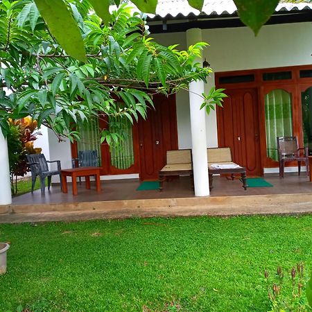 Hideaway Homestay Habarana Esterno foto