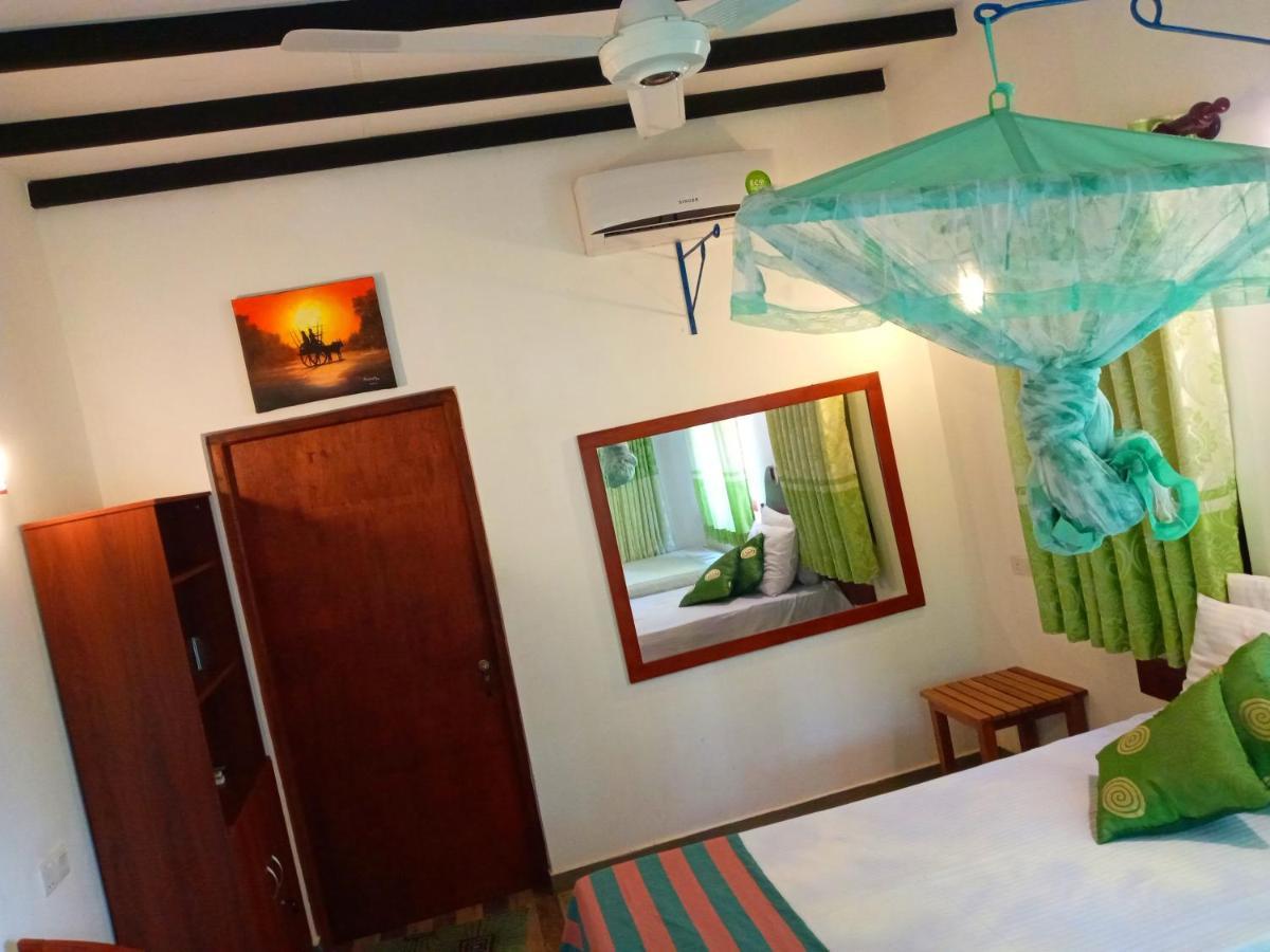 Hideaway Homestay Habarana Esterno foto