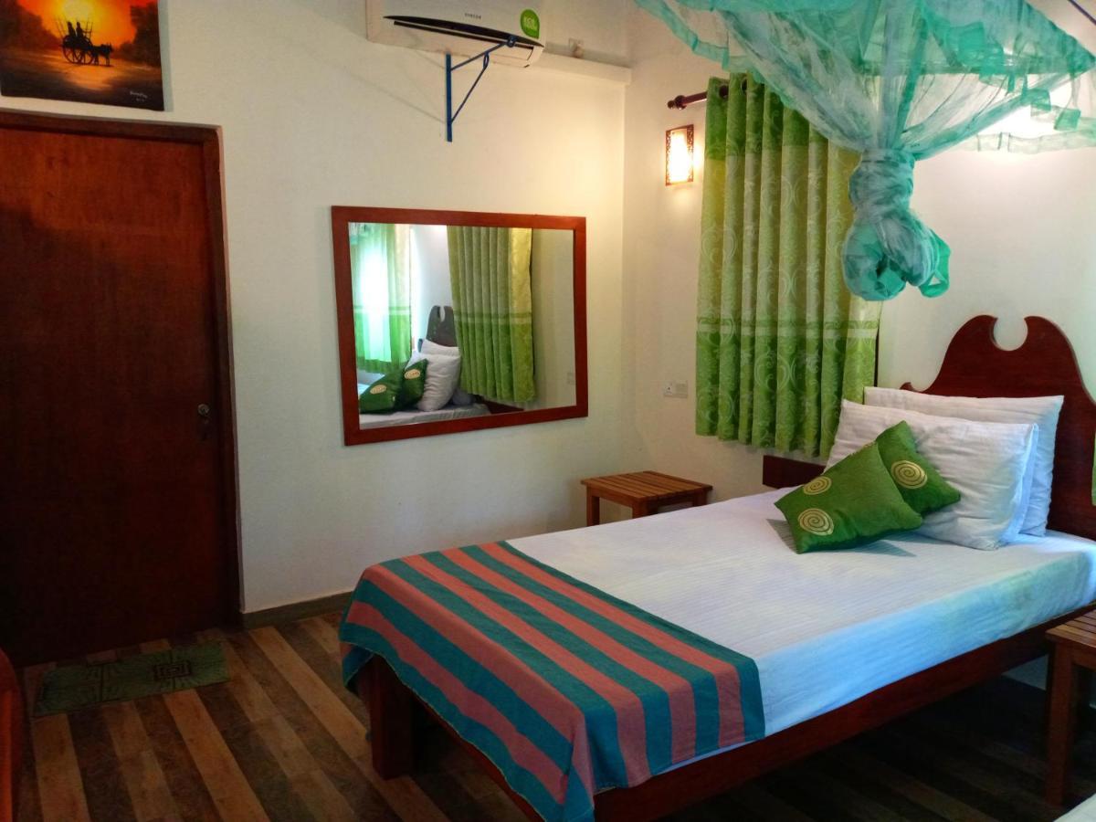 Hideaway Homestay Habarana Esterno foto