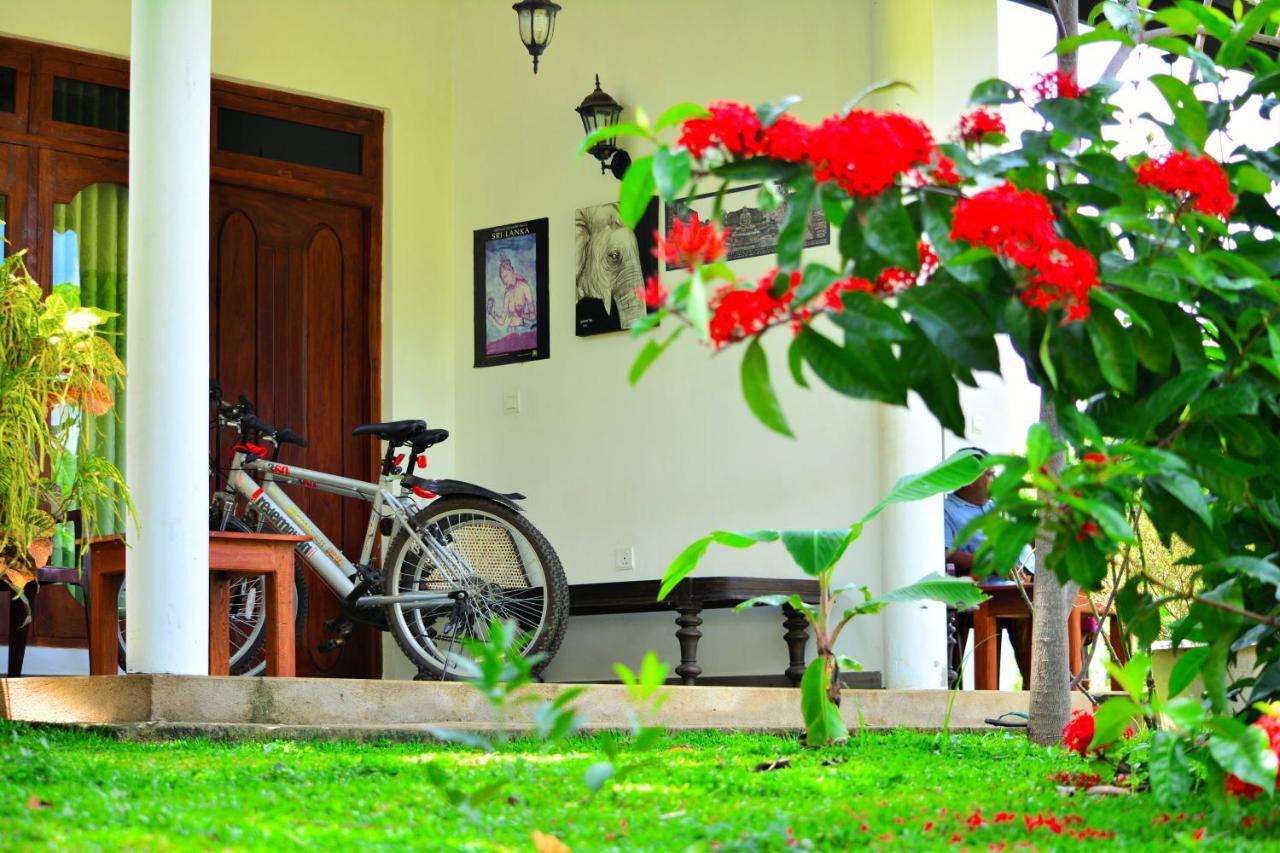 Hideaway Homestay Habarana Esterno foto