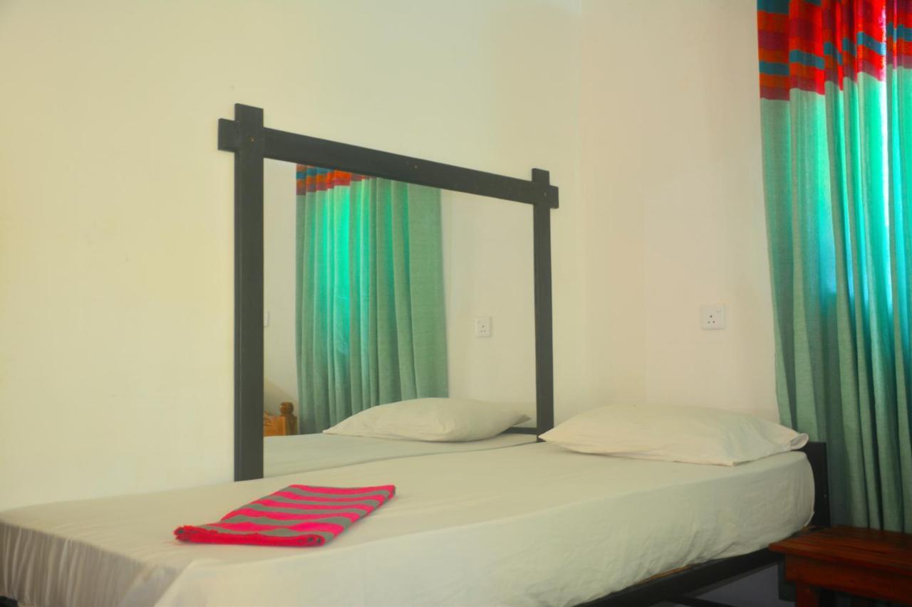 Hideaway Homestay Habarana Esterno foto